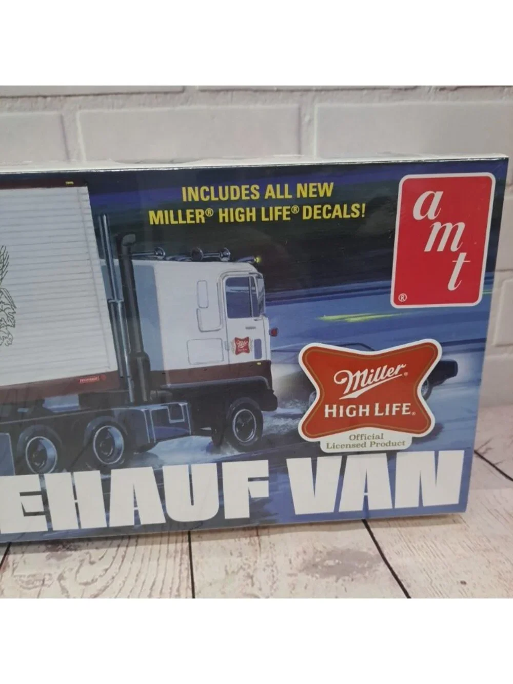 AMT FB Beaded Panel Fruehauf Van Miller High Life Trailer 1:25 Model Kit NIB 19